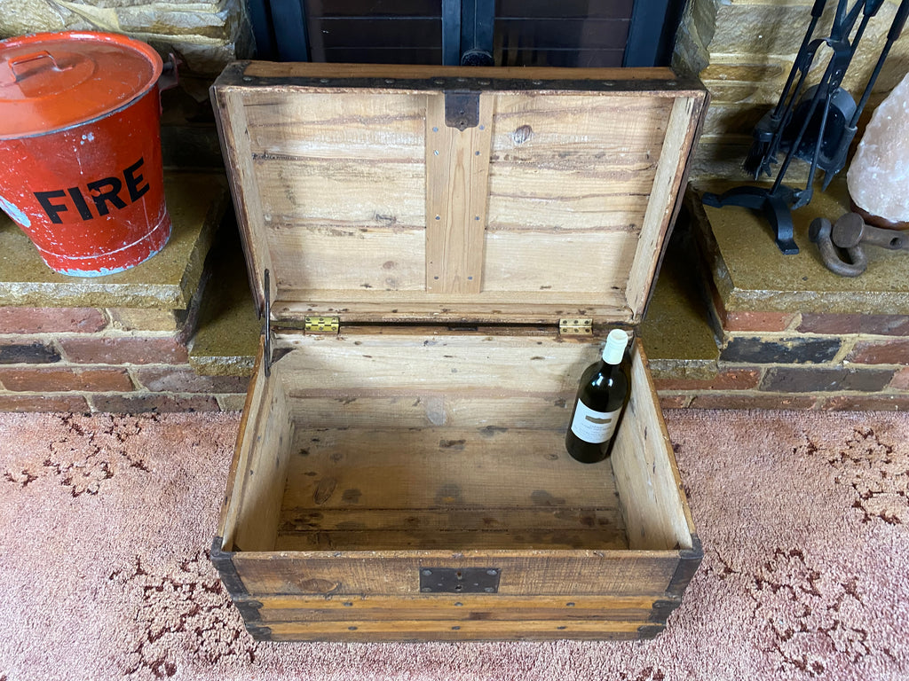 Steamer Trunk (60x38x38cm LWH)