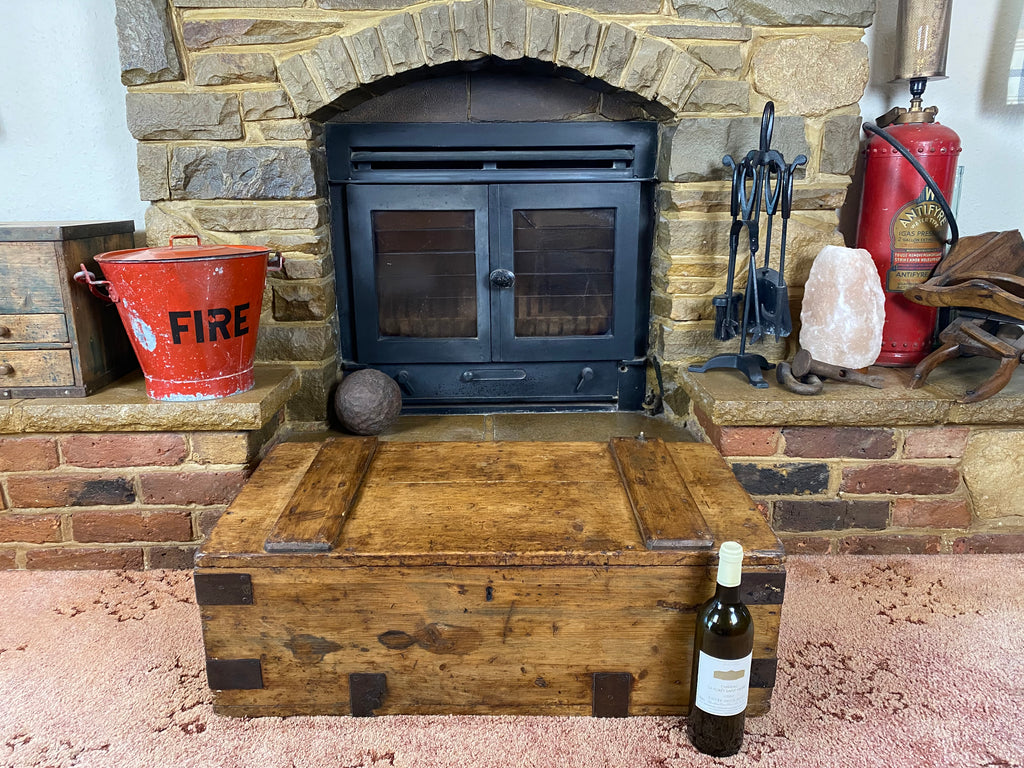 Pine Trunk (81x40x27cm LWH)