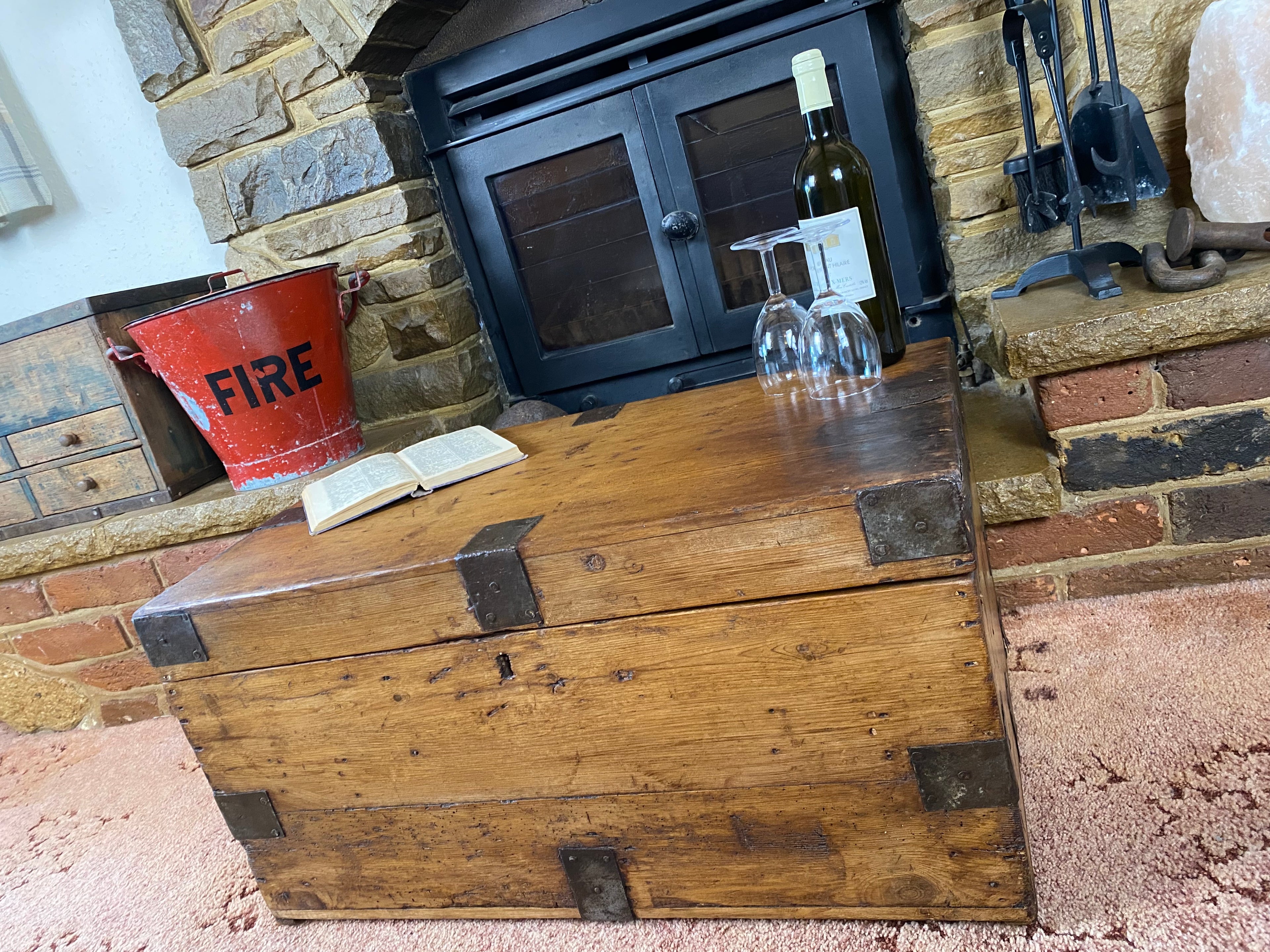 Pine Trunk (73x43x38cm LWH)
