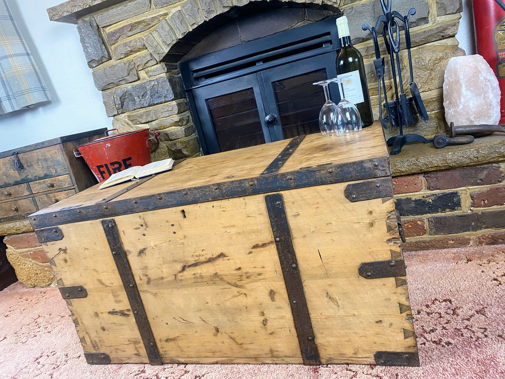 Pine Trunk (93x47x49cm LWH)