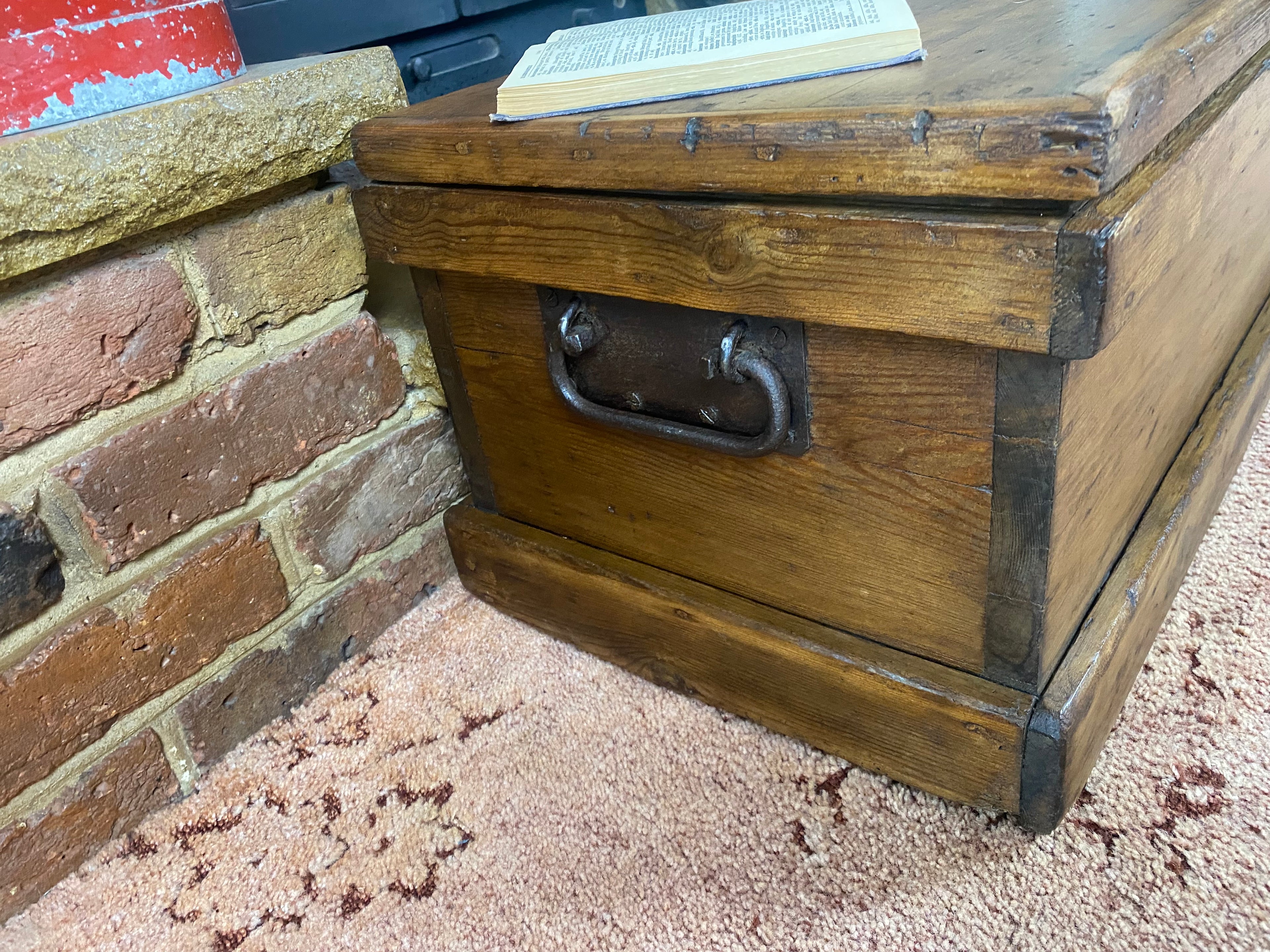 Pine Trunk (99x38x31cm LWH)