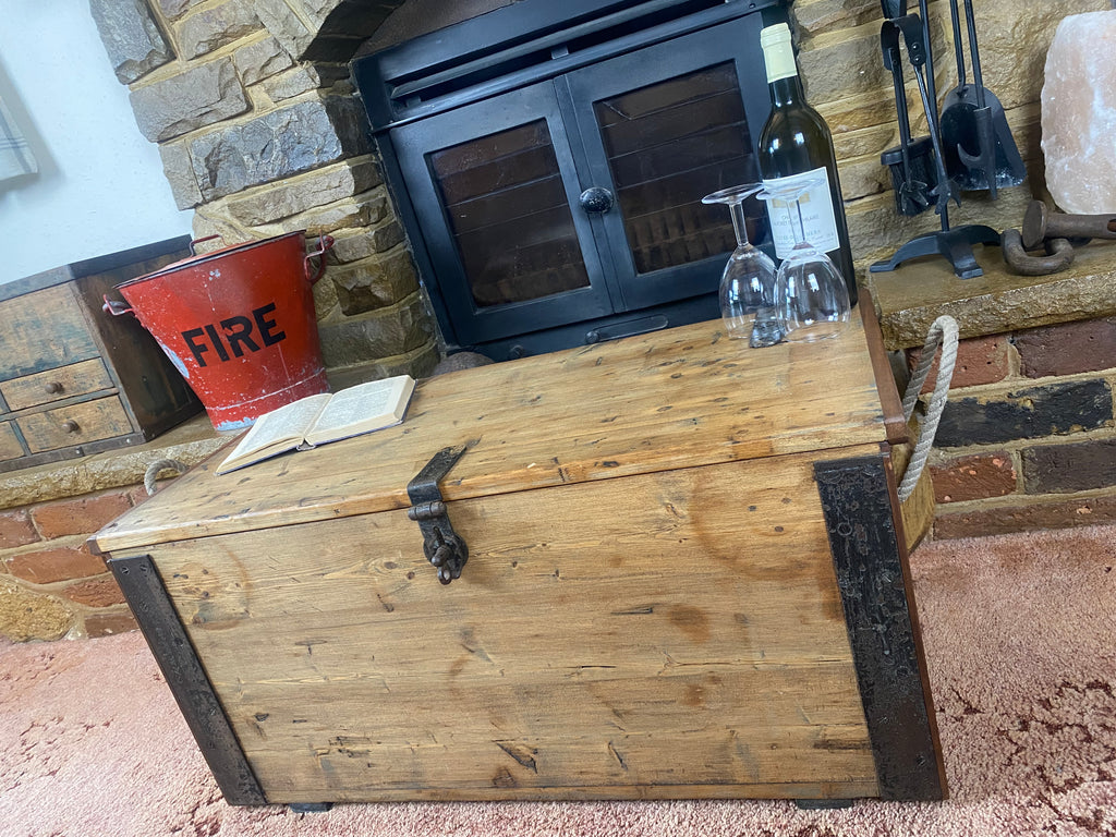Pine Trunk (83x39x39cm LWH)