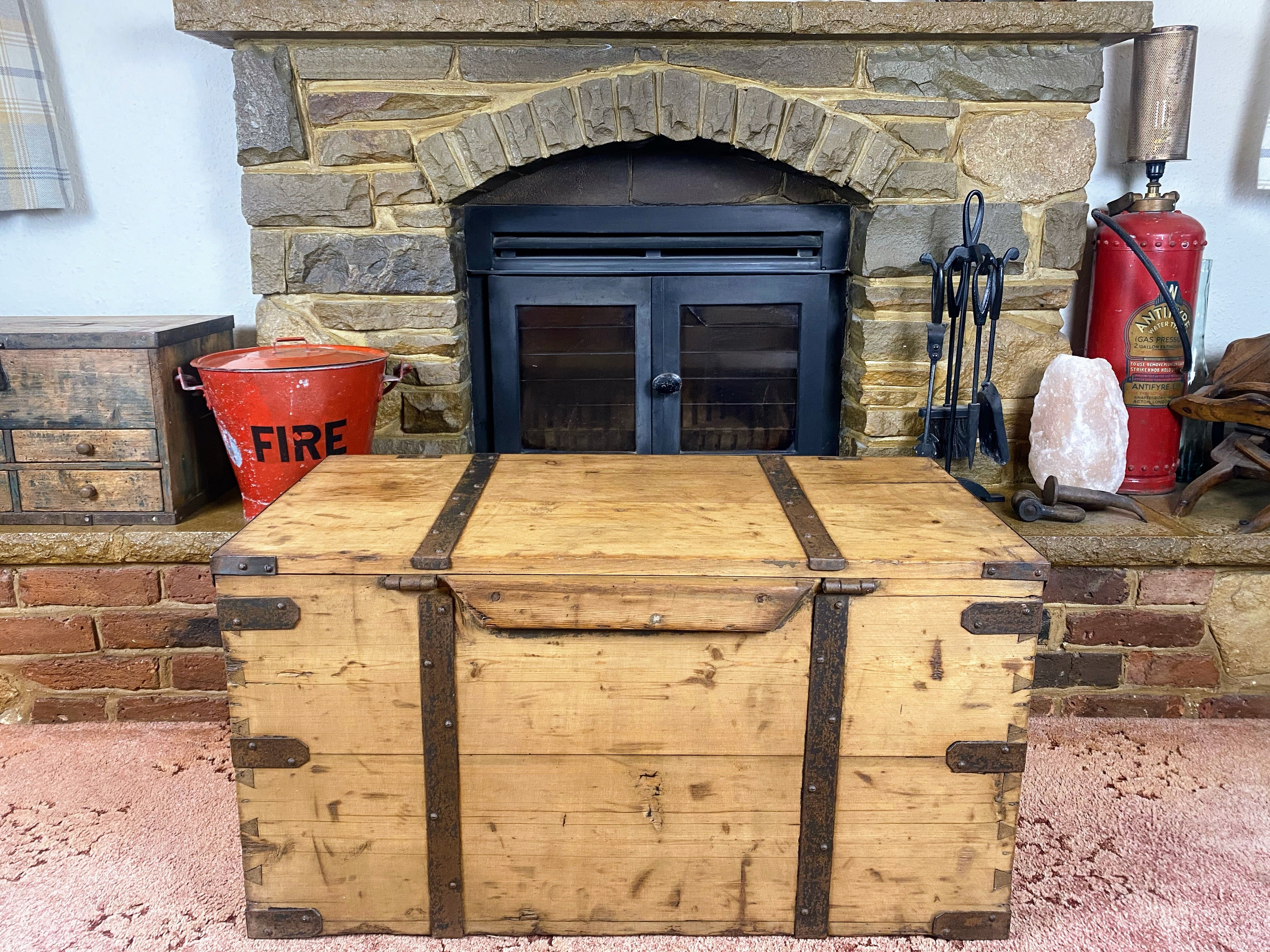 Pine Trunk (93x47x49cm LWH)