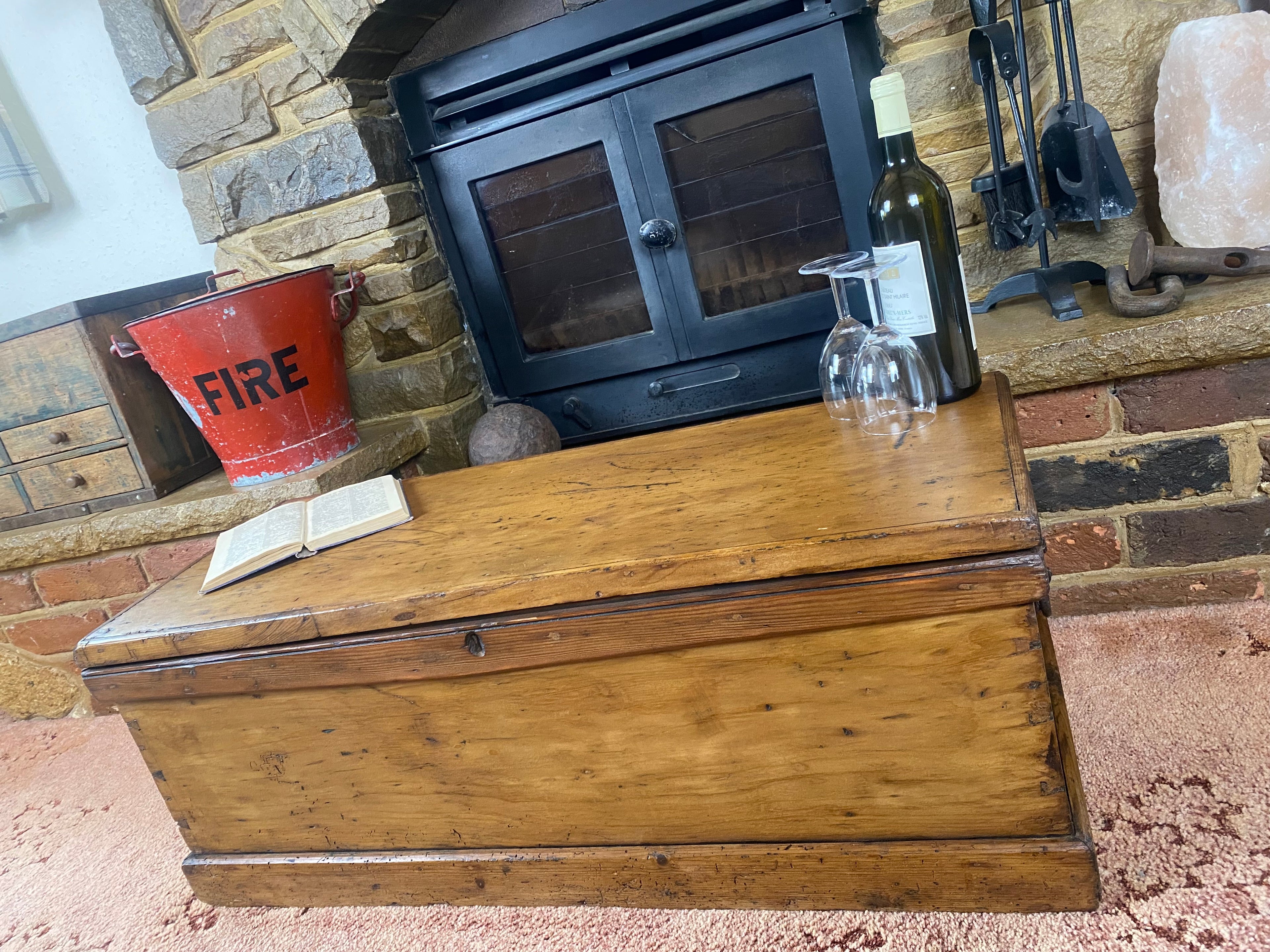Pine Trunk (91x38x34cm LWH)