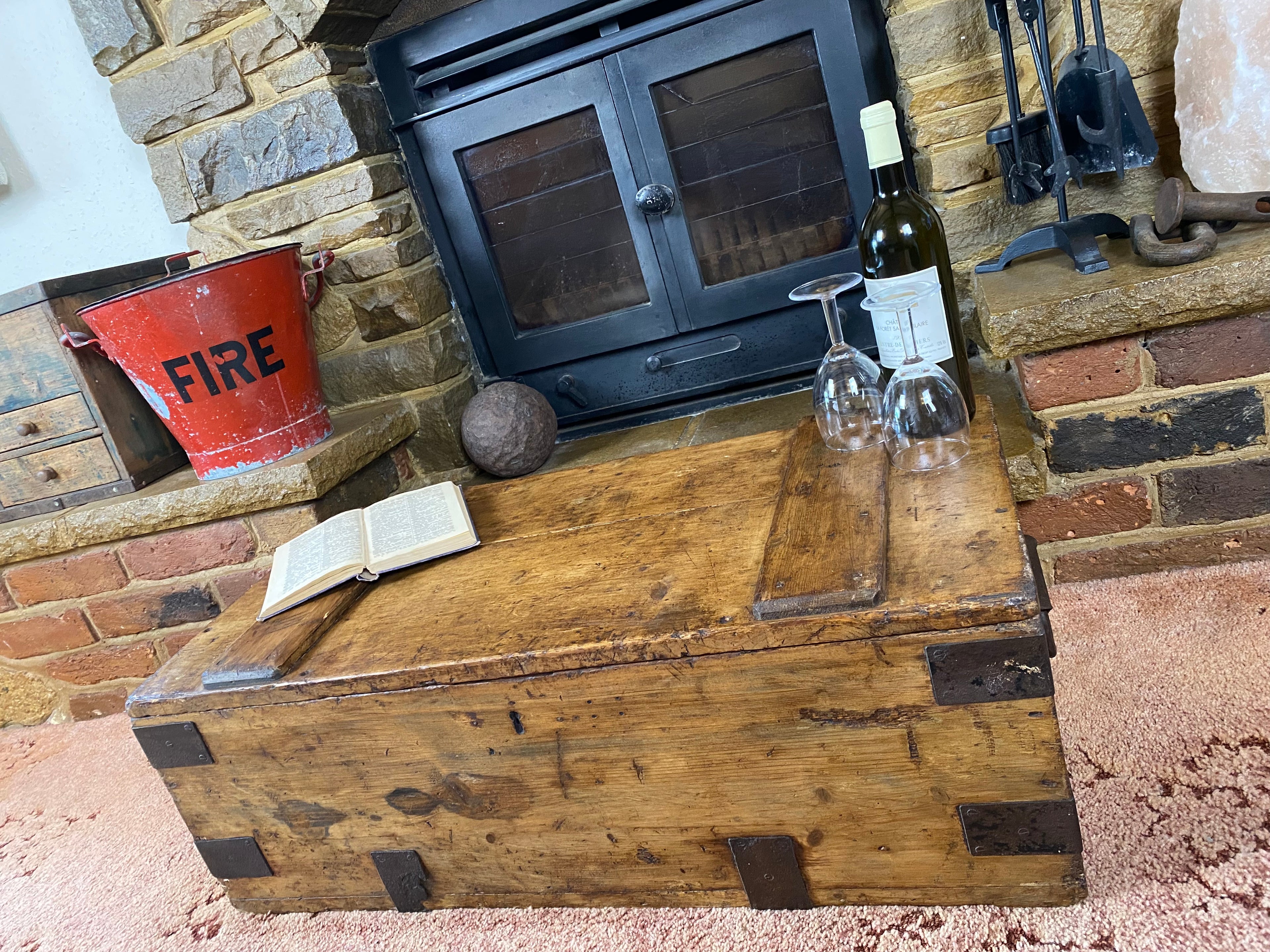 Pine Trunk (81x40x27cm LWH)