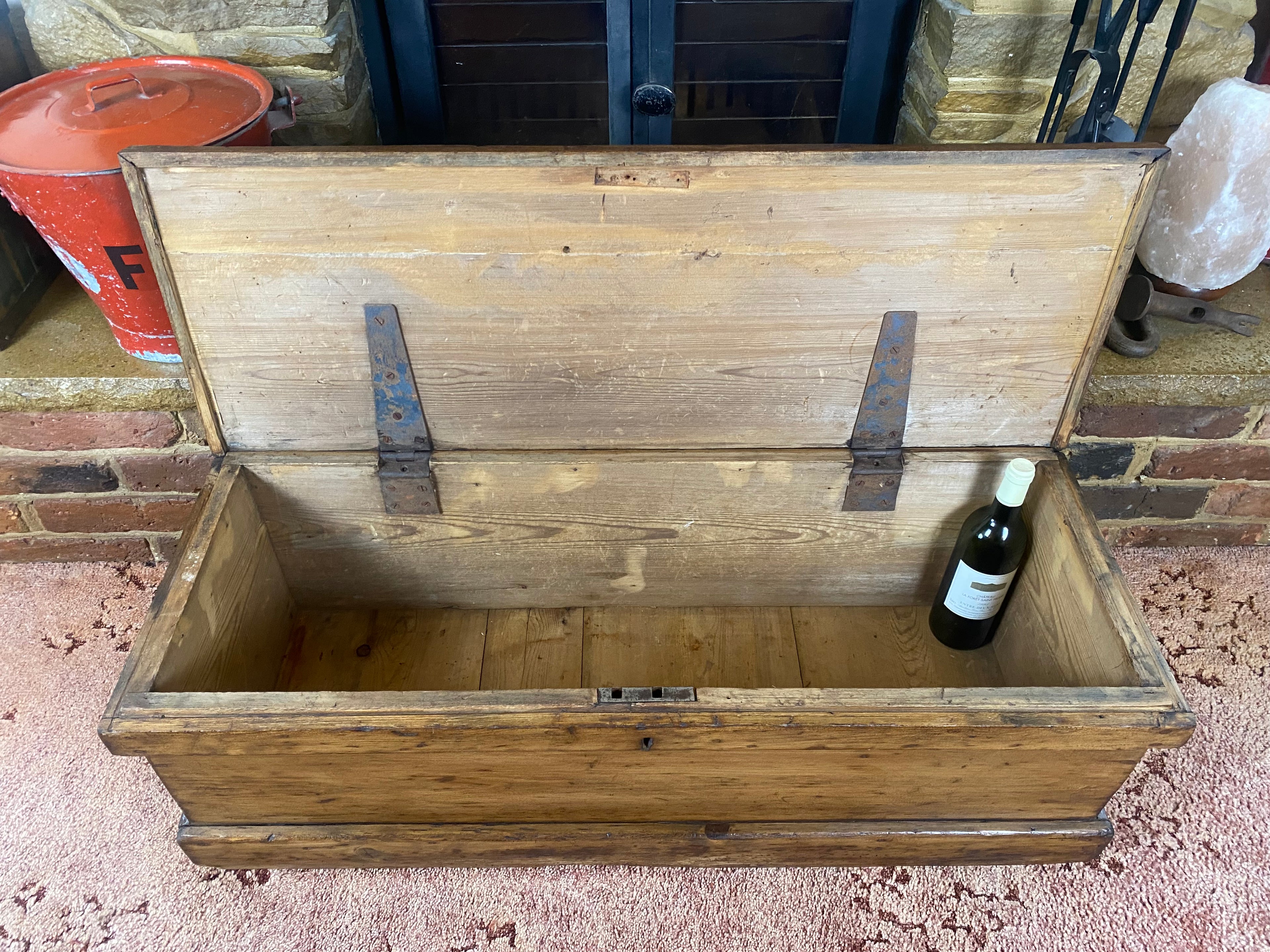 Pine Trunk (99x38x31cm LWH)