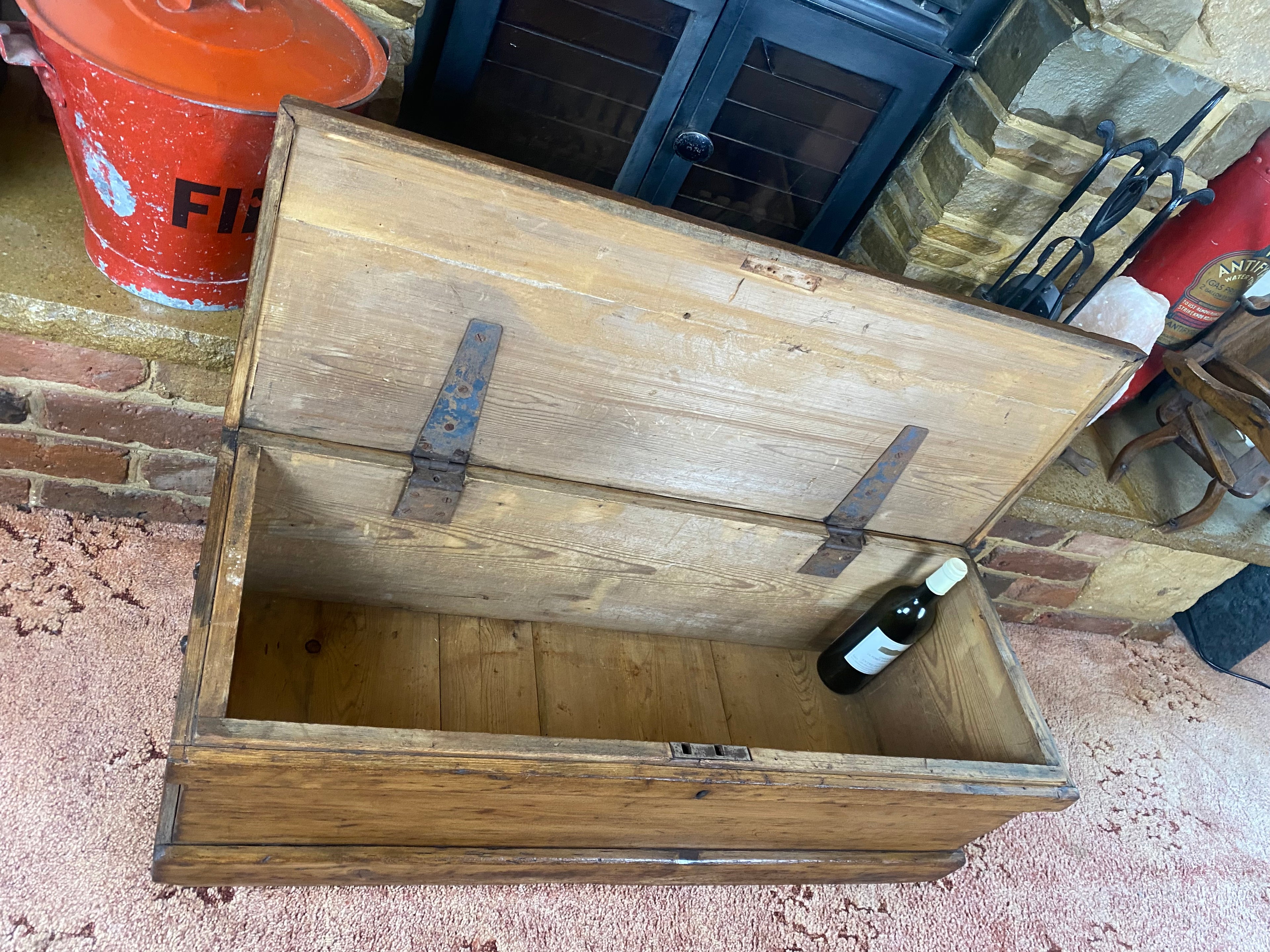 Pine Trunk (99x38x31cm LWH)