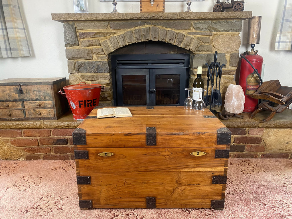 Pine Trunk (84x54cmx49cm LWH)