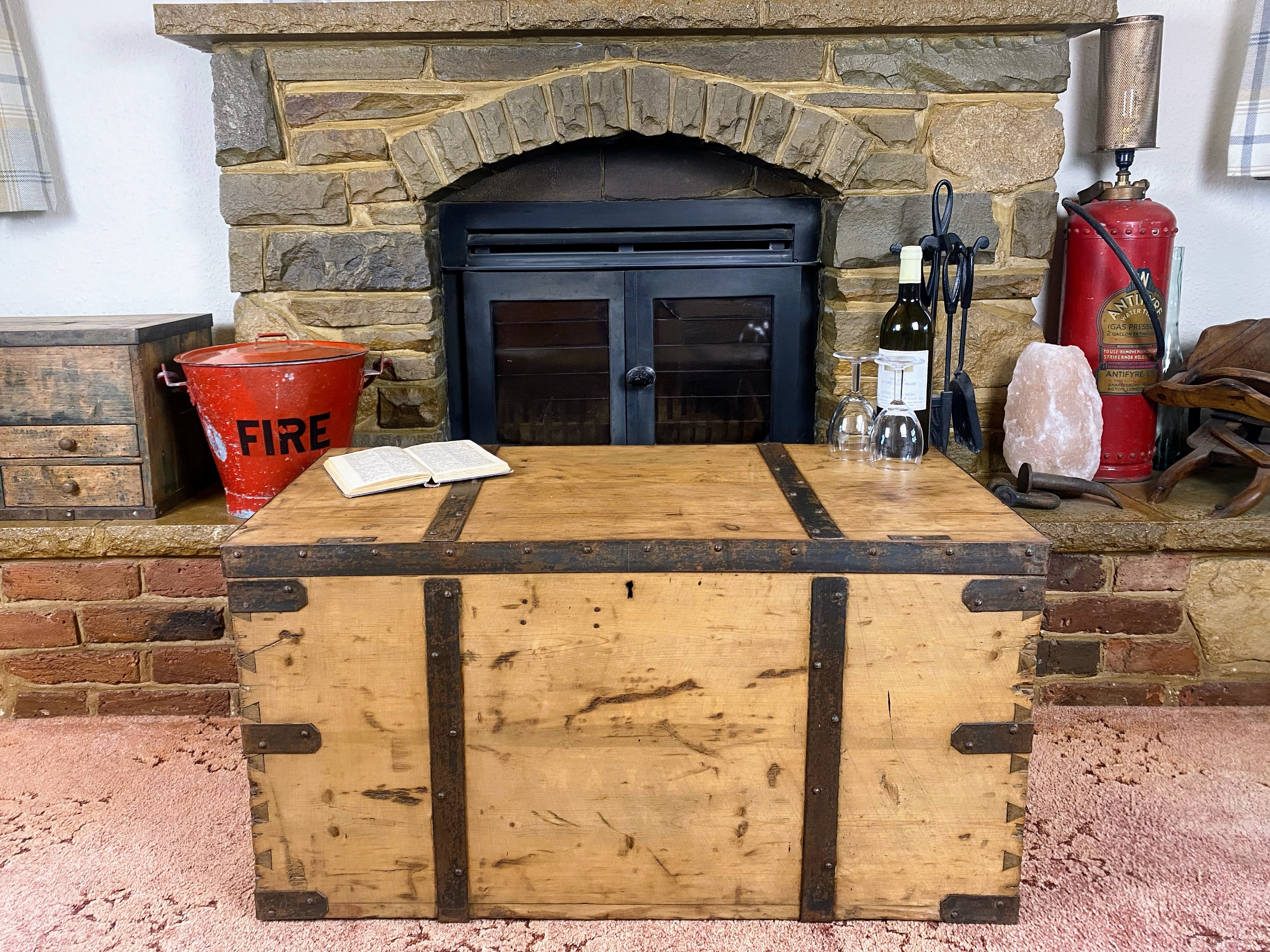Pine Trunk (93x47x49cm LWH)