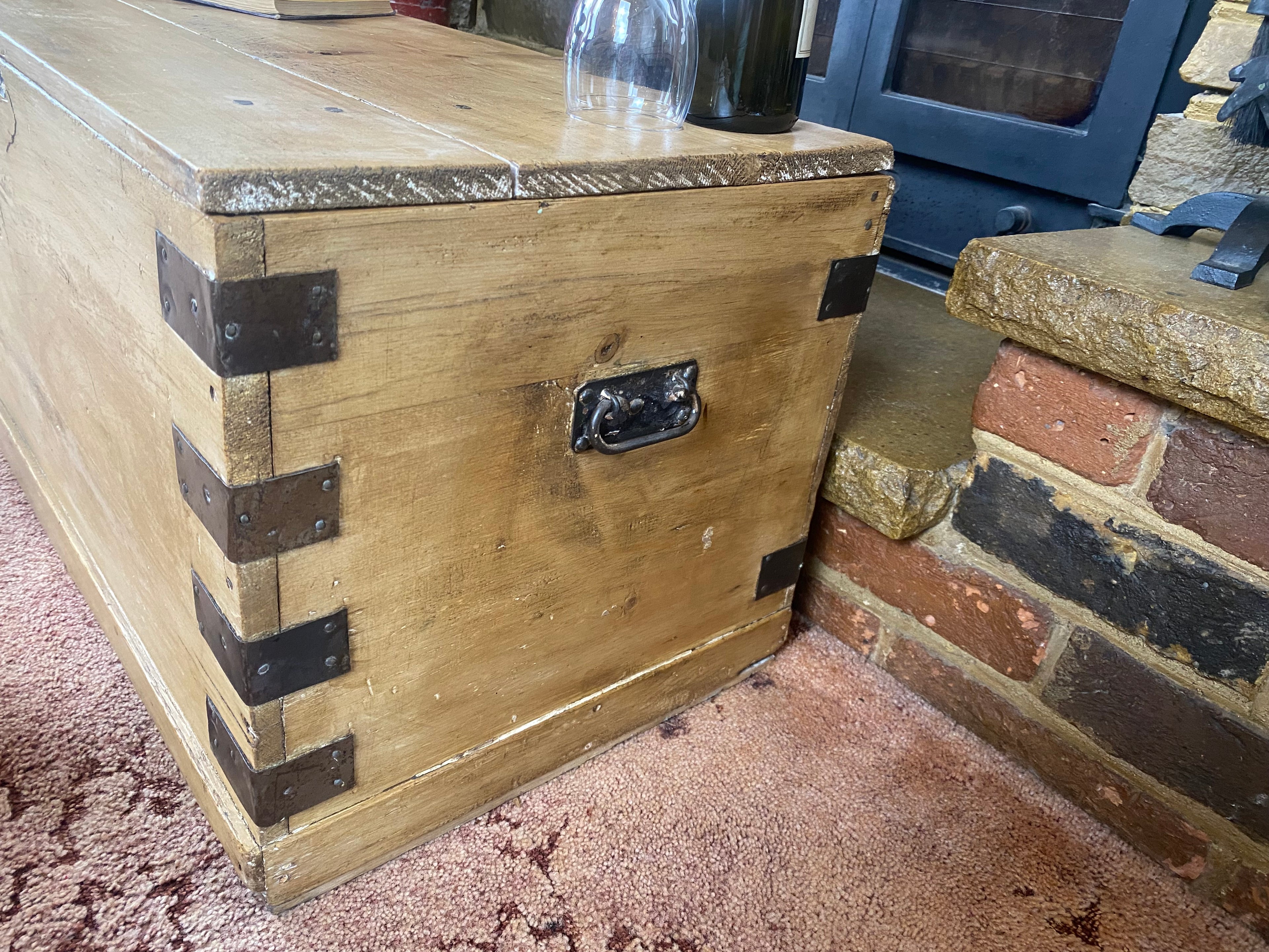 Pine Trunk (80x41x39cm LWH)