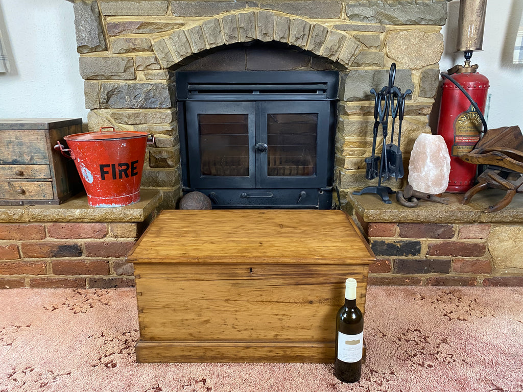 Pine Trunk (69x41cmx35cm LWH)