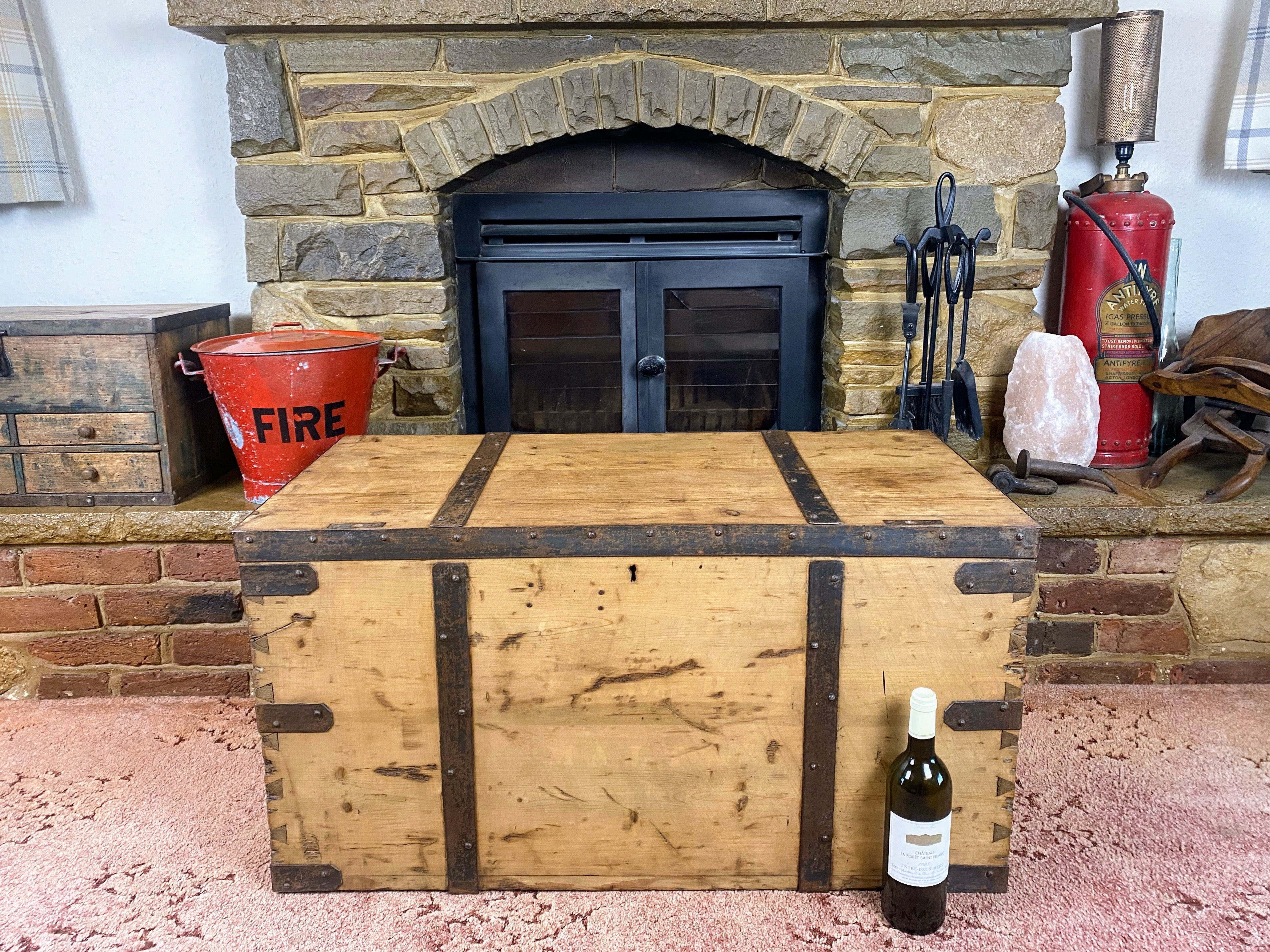Pine Trunk (93x47x49cm LWH)
